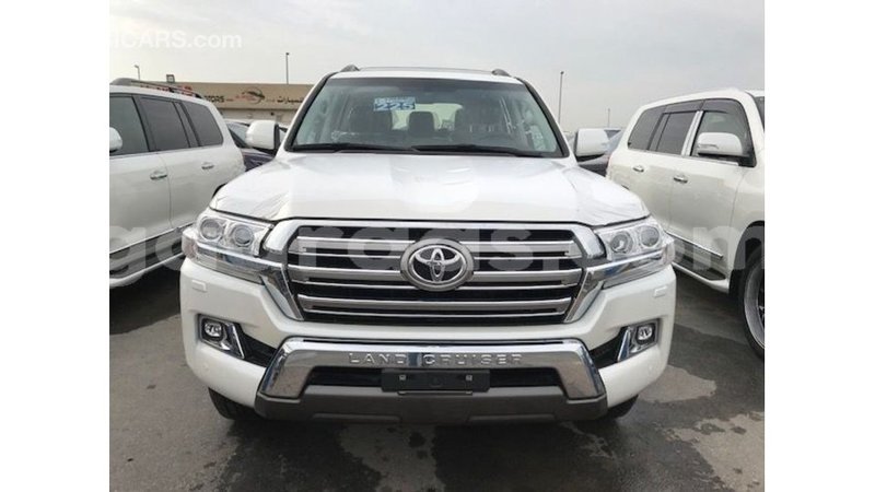 Big with watermark toyota land cruiser dakar import dubai 5781