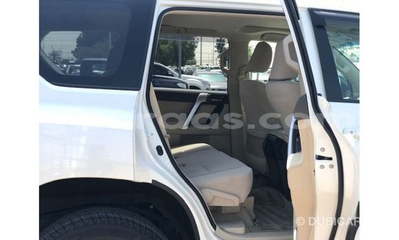 Acheter Import Voiture Toyota Prado Blanc à Import - Dubai, Dakar Acheter Import Voiture Toyota Prado Blanc à Import - Dubai, Dakar