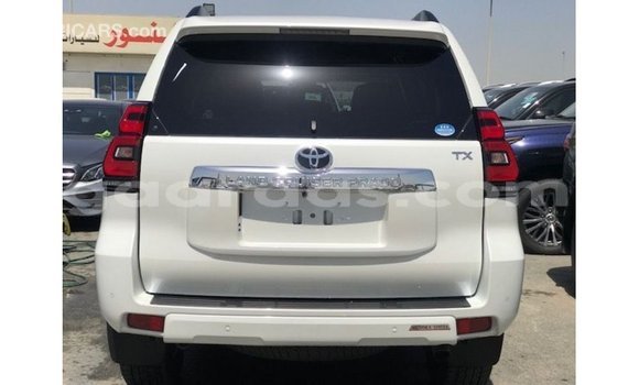 Acheter Import Voiture Toyota Prado Blanc à Import - Dubai, Dakar Acheter Import Voiture Toyota Prado Blanc à Import - Dubai, Dakar