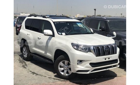 Acheter Import Voiture Toyota Prado Blanc à Import - Dubai, Dakar Acheter Import Voiture Toyota Prado Blanc à Import - Dubai, Dakar