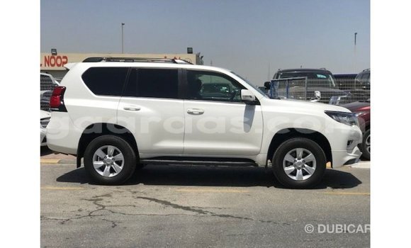 Acheter Import Voiture Toyota Prado Blanc à Import - Dubai, Dakar Acheter Import Voiture Toyota Prado Blanc à Import - Dubai, Dakar