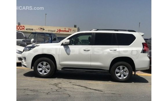 Acheter Import Voiture Toyota Prado Blanc à Import - Dubai, Dakar Acheter Import Voiture Toyota Prado Blanc à Import - Dubai, Dakar