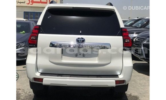 Acheter Import Voiture Toyota Prado Blanc à Import - Dubai, Dakar Acheter Import Voiture Toyota Prado Blanc à Import - Dubai, Dakar