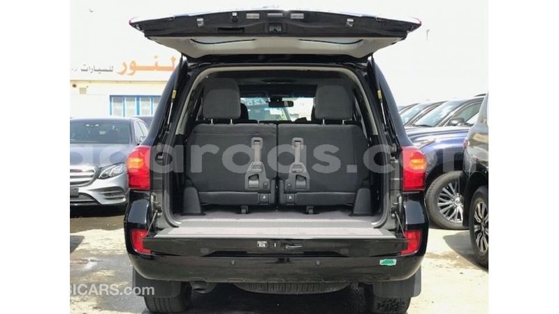 Big with watermark toyota land cruiser dakar import dubai 5796