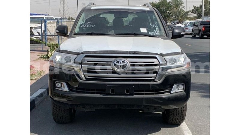 Big with watermark toyota land cruiser dakar import dubai 5804