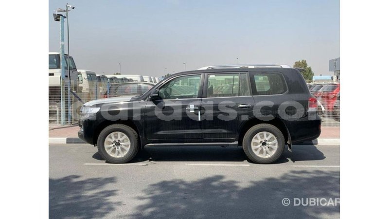 Big with watermark toyota land cruiser dakar import dubai 5804