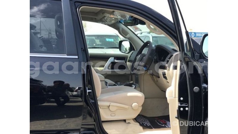 Big with watermark toyota land cruiser dakar import dubai 5808