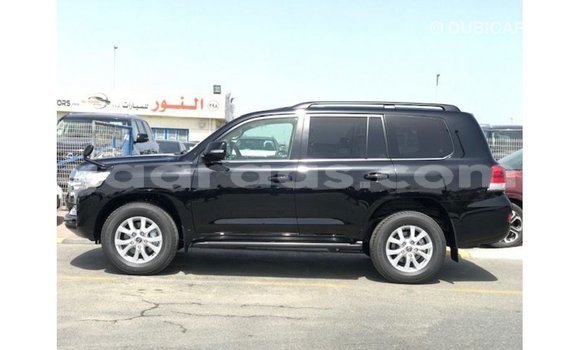Buy Import Toyota Land Cruiser Black Car in Import - Dubai in Dakar Buy Import Toyota Land Cruiser Black Car in Import - Dubai in Dakar