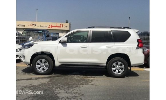 Acheter Import Voiture Toyota Prado Blanc à Import - Dubai, Dakar Acheter Import Voiture Toyota Prado Blanc à Import - Dubai, Dakar