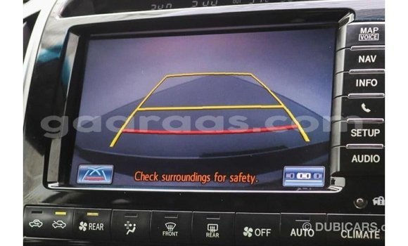 Acheter Import Voiture Toyota Land Cruiser Blanc à Import - Dubai, Dakar Acheter Import Voiture Toyota Land Cruiser Blanc à Import - Dubai, Dakar