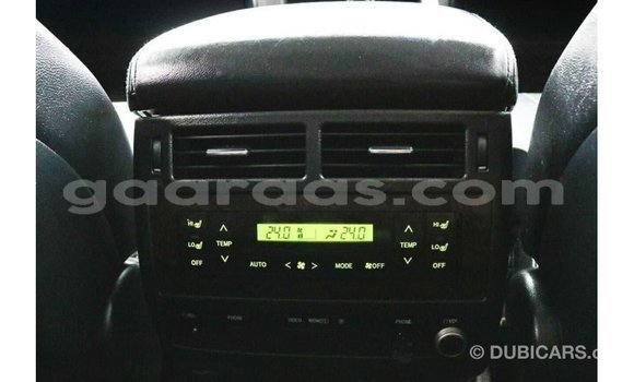 Acheter Import Voiture Toyota Land Cruiser Blanc à Import - Dubai, Dakar Acheter Import Voiture Toyota Land Cruiser Blanc à Import - Dubai, Dakar
