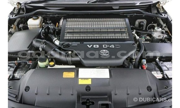 Acheter Import Voiture Toyota Land Cruiser Blanc à Import - Dubai, Dakar Acheter Import Voiture Toyota Land Cruiser Blanc à Import - Dubai, Dakar