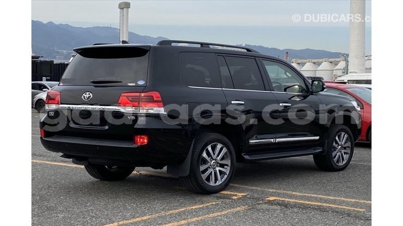 Big with watermark toyota land cruiser dakar import dubai 5835