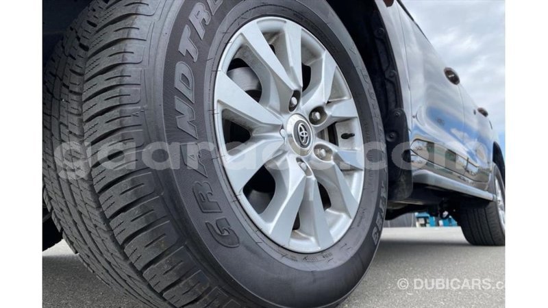 Big with watermark toyota land cruiser dakar import dubai 5836