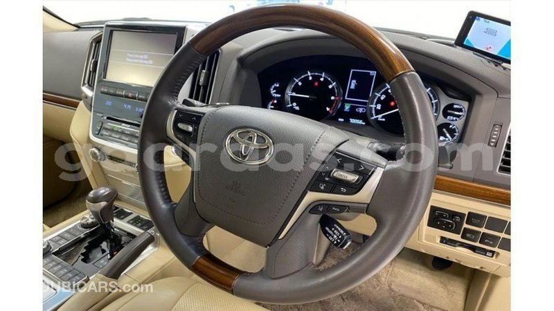 Big with watermark toyota land cruiser dakar import dubai 5837