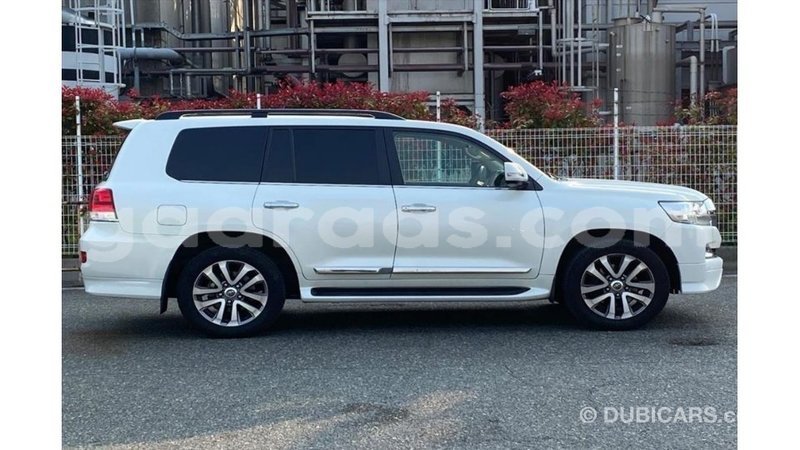 Big with watermark toyota land cruiser dakar import dubai 5837