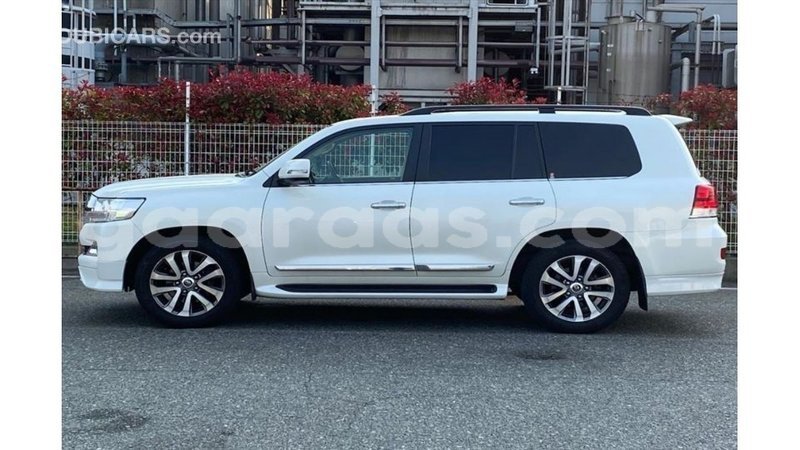 Big with watermark toyota land cruiser dakar import dubai 5837