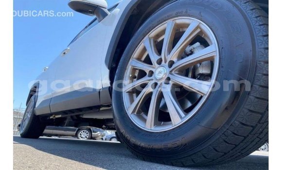 Dieundeu Imported Toyota 4Runner White Auto in Import - Dubai in Dakar Dieundeu Imported Toyota 4Runner White Auto in Import - Dubai in Dakar