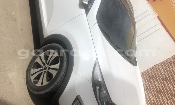 Buy Import Kia Sportage White Car in Dakar in Dakar Buy Import Kia Sportage White Car in Dakar in Dakar