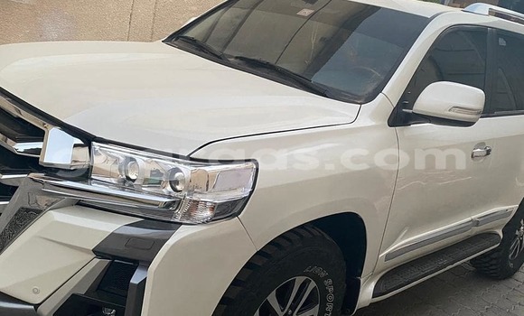Acheter Import Voiture Toyota Land Cruiser Blanc à Dakar, Dakar Acheter Import Voiture Toyota Land Cruiser Blanc à Dakar, Dakar