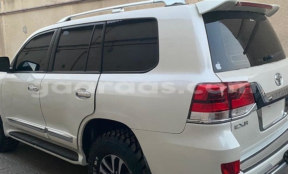 Acheter Import Voiture Toyota Land Cruiser Blanc à Dakar, Dakar Acheter Import Voiture Toyota Land Cruiser Blanc à Dakar, Dakar