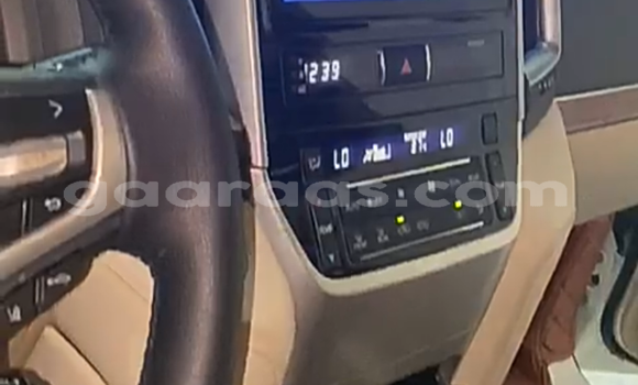 Acheter Import Voiture Toyota Land Cruiser Blanc à Dakar, Dakar Acheter Import Voiture Toyota Land Cruiser Blanc à Dakar, Dakar