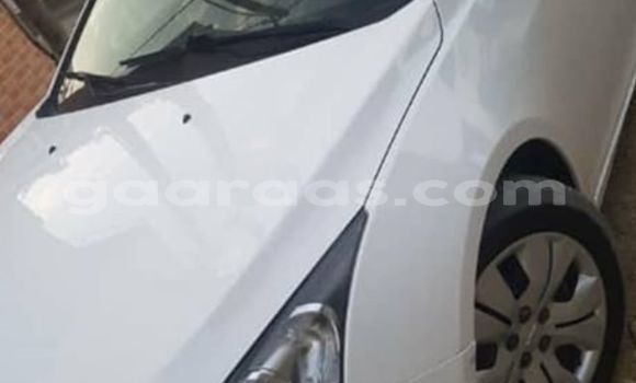 Buy Used Chevrolet Cruze White Car in Dakar in Dakar Buy Used Chevrolet Cruze White Car in Dakar in Dakar