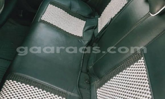 Dieundeu Occasion Toyota Auris Silver Auto in Dakar in Dakar Dieundeu Occasion Toyota Auris Silver Auto in Dakar in Dakar