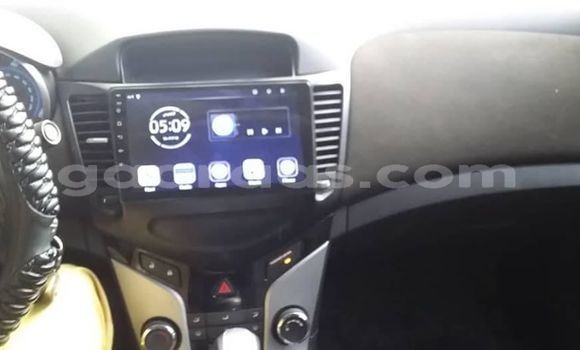 Dieundeu Occasion Chevrolet Cruze White Auto in Dakar in Dakar Dieundeu Occasion Chevrolet Cruze White Auto in Dakar in Dakar