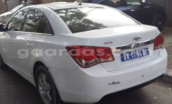 Dieundeu Occasion Chevrolet Cruze White Auto in Dakar in Dakar Dieundeu Occasion Chevrolet Cruze White Auto in Dakar in Dakar