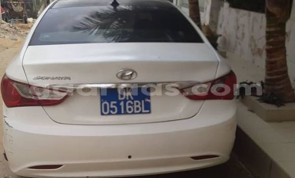 Dieundeu Occasion Hyundai Sonata White Auto in Dakar in Dakar Dieundeu Occasion Hyundai Sonata White Auto in Dakar in Dakar