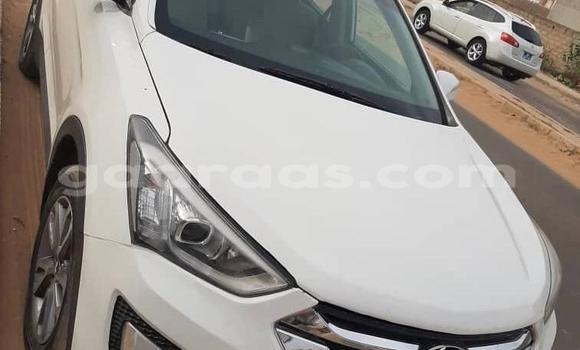 Dieundeu Occasion Hyundai Santa Fe White Auto in Dakar in Dakar Dieundeu Occasion Hyundai Santa Fe White Auto in Dakar in Dakar