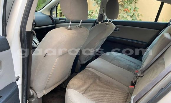 Buy Used Nissan Sentra White Car in Dakar in Dakar Buy Used Nissan Sentra White Car in Dakar in Dakar