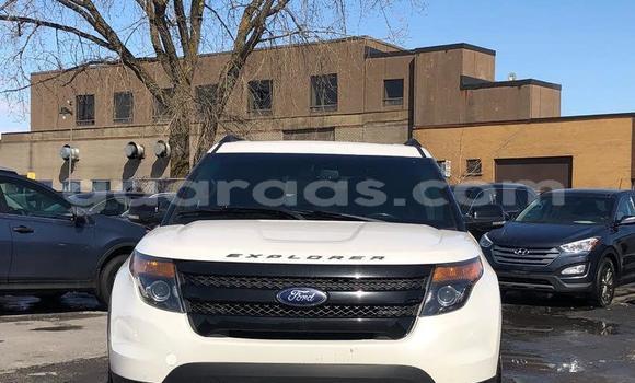 Dieundeu Occasion Ford Explorer White Auto in Dakar in Dakar Dieundeu Occasion Ford Explorer White Auto in Dakar in Dakar