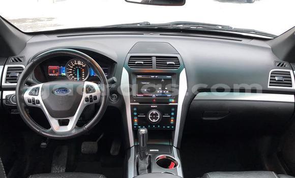 Dieundeu Occasion Ford Explorer White Auto in Dakar in Dakar Dieundeu Occasion Ford Explorer White Auto in Dakar in Dakar