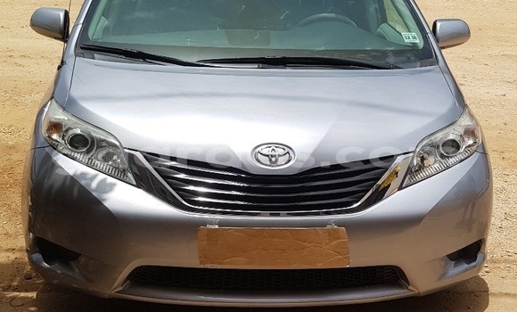 Acheter Occasion Voiture Toyota Sienna Gris à Dakar, Dakar