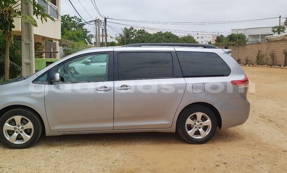 Acheter Occasion Voiture Toyota Sienna Gris à Dakar, Dakar Acheter Occasion Voiture Toyota Sienna Gris à Dakar, Dakar