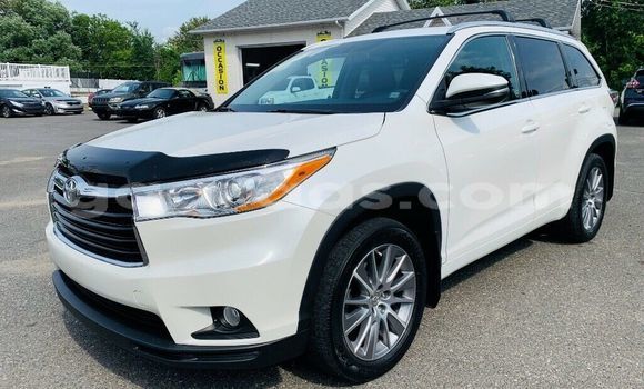 Acheter Occasion Voiture Toyota Highlander Blanc à Dakar, Dakar Acheter Occasion Voiture Toyota Highlander Blanc à Dakar, Dakar