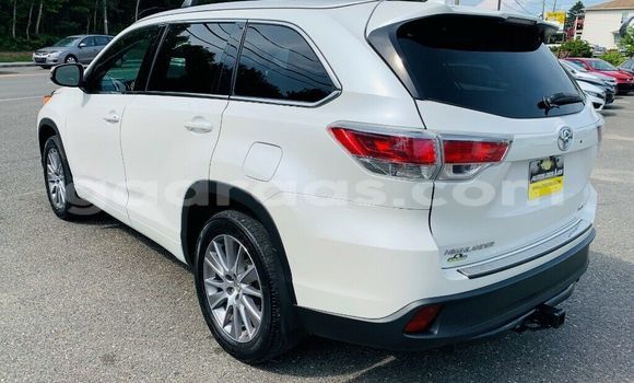 Acheter Occasion Voiture Toyota Highlander Blanc à Dakar, Dakar Acheter Occasion Voiture Toyota Highlander Blanc à Dakar, Dakar