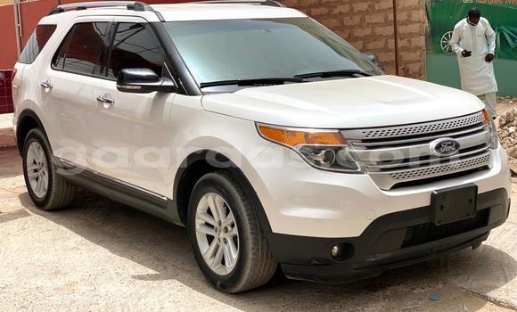 Acheter Occasion Voiture Ford Explorer Blanc à Dakar, Dakar Acheter Occasion Voiture Ford Explorer Blanc à Dakar, Dakar