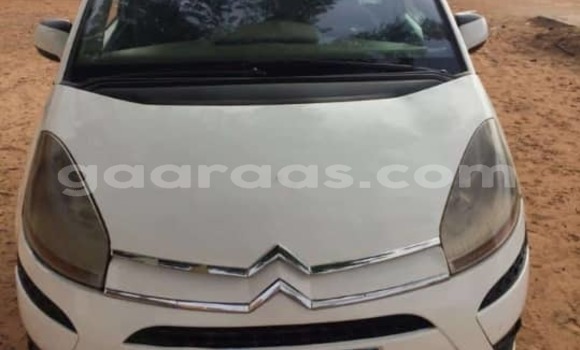 Acheter Occasion Voiture Citroen C4 Picasso Blanc à Kaffrine, Kaolack Acheter Occasion Voiture Citroen C4 Picasso Blanc à Kaffrine, Kaolack