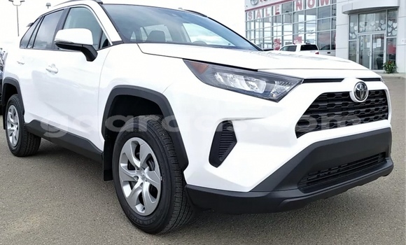 Acheter Occasion Voiture Toyota RAV4 Blanc à Dakar, Dakar Acheter Occasion Voiture Toyota RAV4 Blanc à Dakar, Dakar