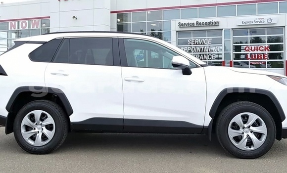 Acheter Occasion Voiture Toyota RAV4 Blanc à Dakar, Dakar Acheter Occasion Voiture Toyota RAV4 Blanc à Dakar, Dakar