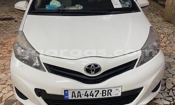 Buy Used Toyota Yaris White Car in Dakar in Dakar