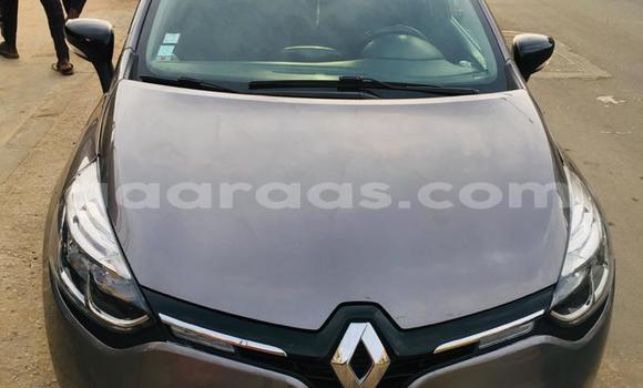 Buy Used Renault Clio Silver Car in Dakar in Dakar