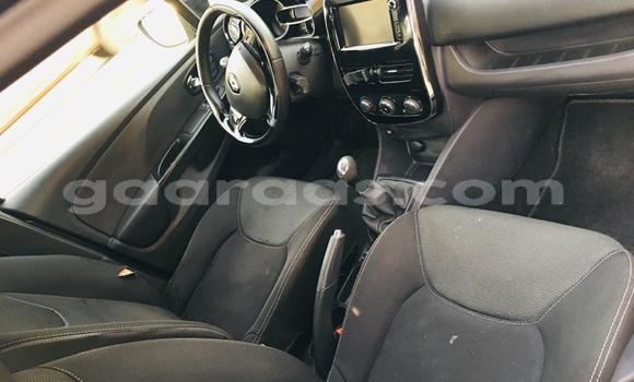 Buy Used Renault Clio Silver Car in Dakar in Dakar Buy Used Renault Clio Silver Car in Dakar in Dakar