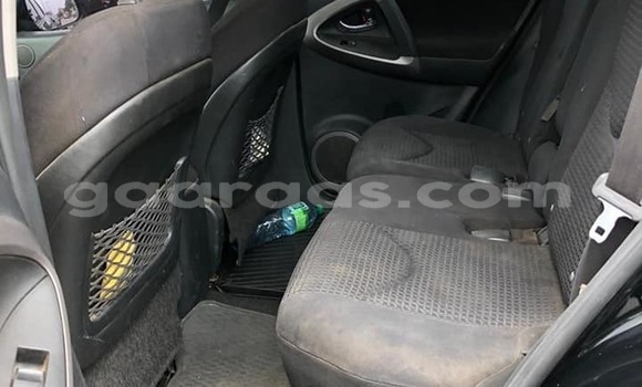 Acheter Occasion Voiture Toyota RAV4 Noir à Dakar, Dakar Acheter Occasion Voiture Toyota RAV4 Noir à Dakar, Dakar