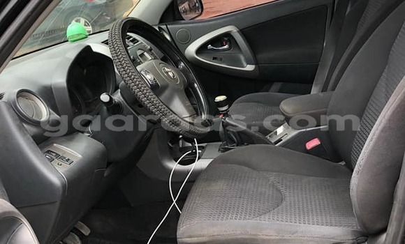 Acheter Occasion Voiture Toyota RAV4 Noir à Dakar, Dakar Acheter Occasion Voiture Toyota RAV4 Noir à Dakar, Dakar