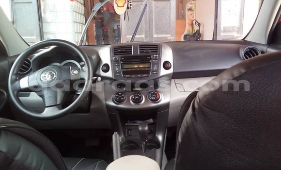 Acheter Occasion Voiture Toyota RAV4 Rouge à Dakar, Dakar Acheter Occasion Voiture Toyota RAV4 Rouge à Dakar, Dakar