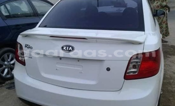 Acheter Occasion Voiture Kia Rio Blanc à Dakar, Dakar Acheter Occasion Voiture Kia Rio Blanc à Dakar, Dakar